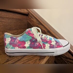 Airwalk Tropical Hibiscus Low Top Sneakers. Blue pink purple Floral Size 10